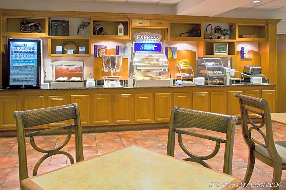 Holiday Inn Express Hotel & Suites Clearwater North/Dunedin By IHG
