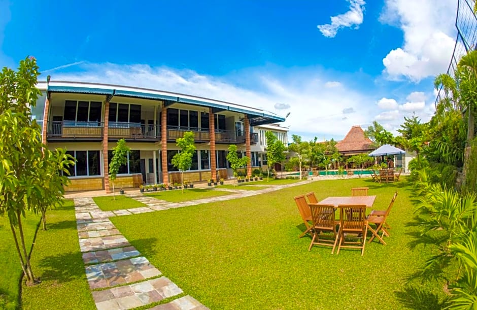 Alinson Boutique Resident Batam by ZUZU