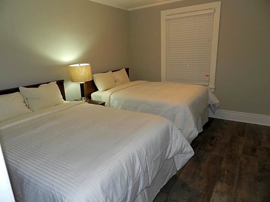 Kings Inn Near the Falls