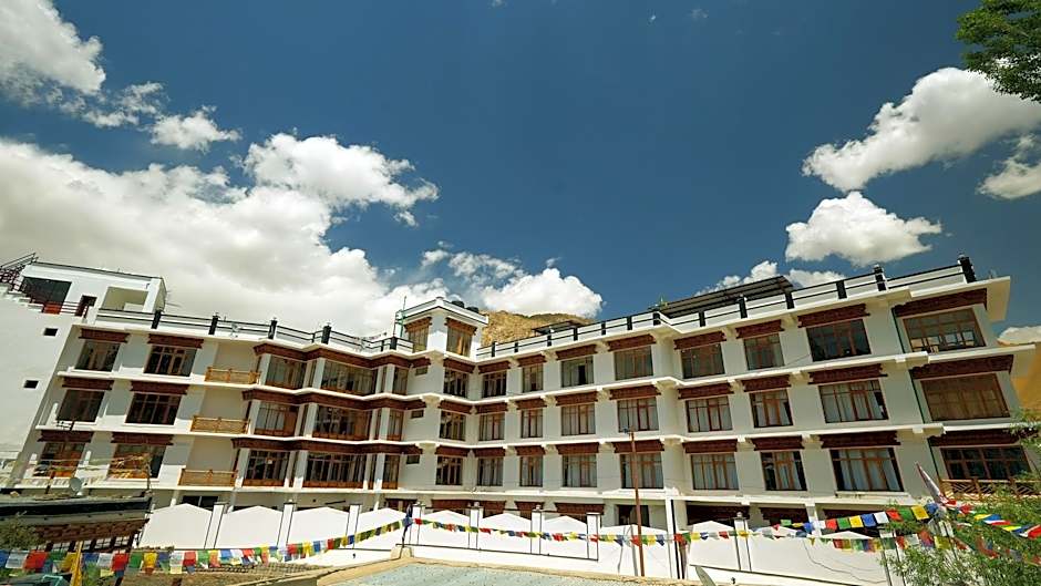 Hotel Martsemik Leh