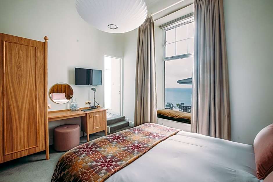 Polurrian on the Lizard