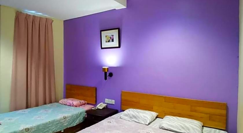 PAVILION INN HOTEL LUMUT