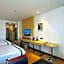 GreenTree Inn Huanggang City Wuxue City Kanjiang Avenue