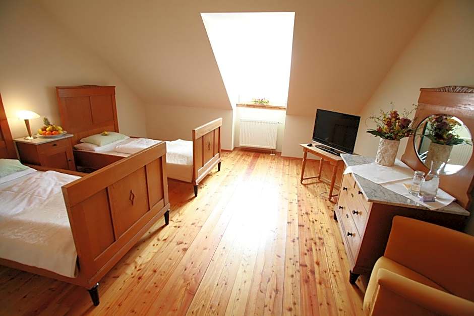 Il Plonner - Hotel Restaurant Biergarten