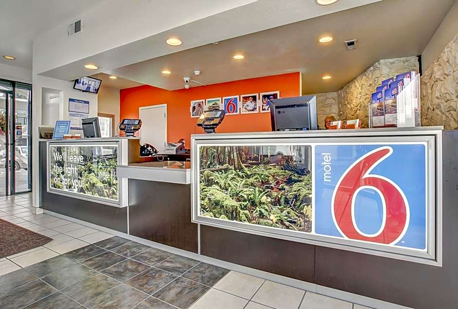 Motel 6-Coos Bay, OR