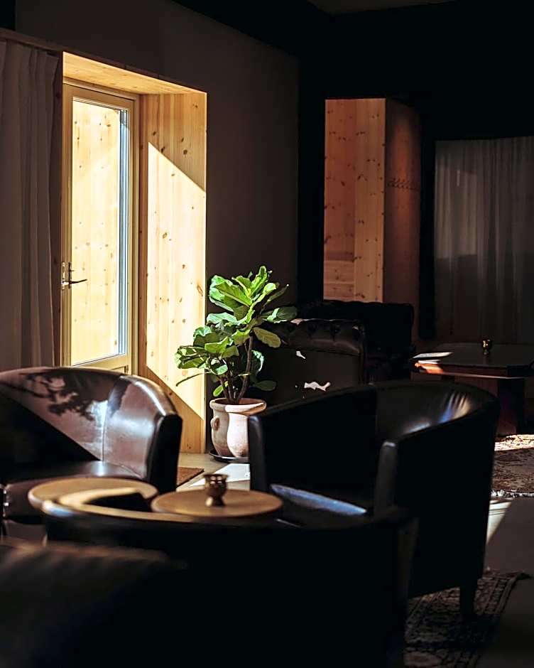 Lofsdalens Fjällhotell & Hotellbyns Lägenheter