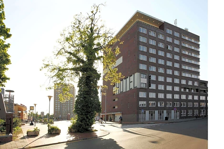 NH Groningen Hotel