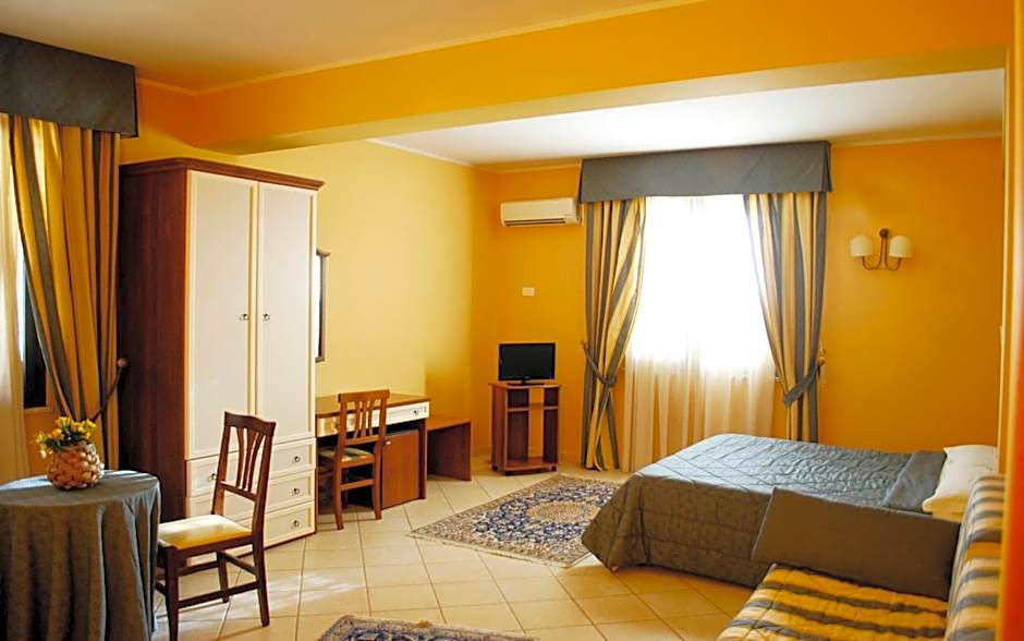 Greta Rooms Hotel