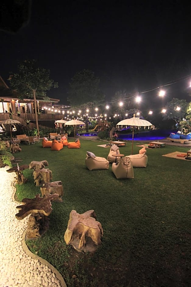 Taulan Villa by Social Hideout