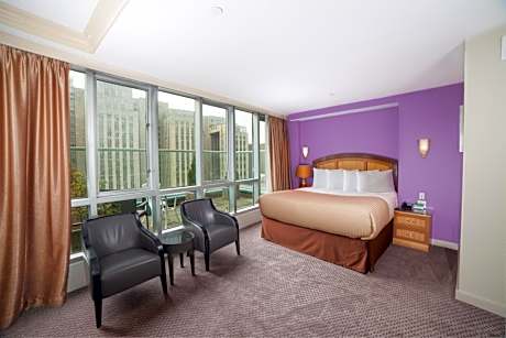 Deluxe City View King Suite with Balcony