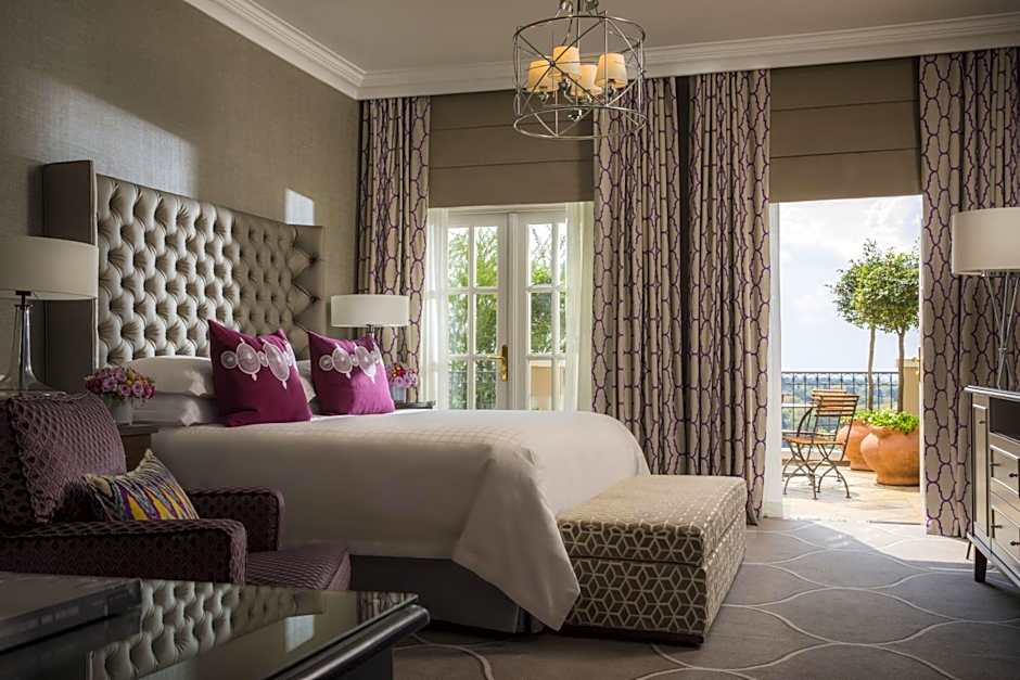 Four Seasons Hotel Westcliff