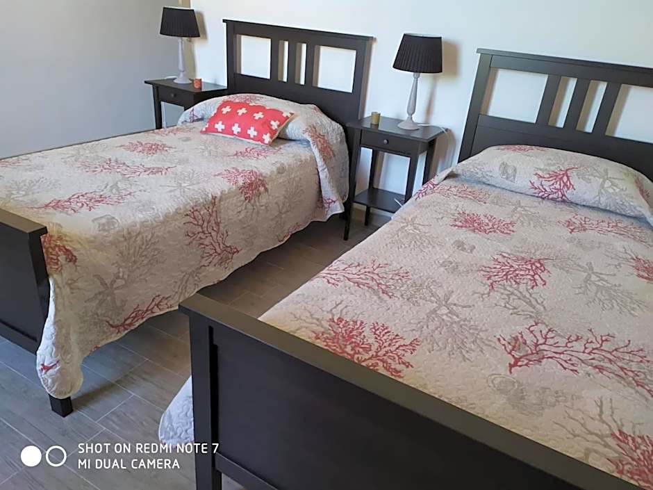 2 Beds — 13 fotoğraftan 1. fotoğraf