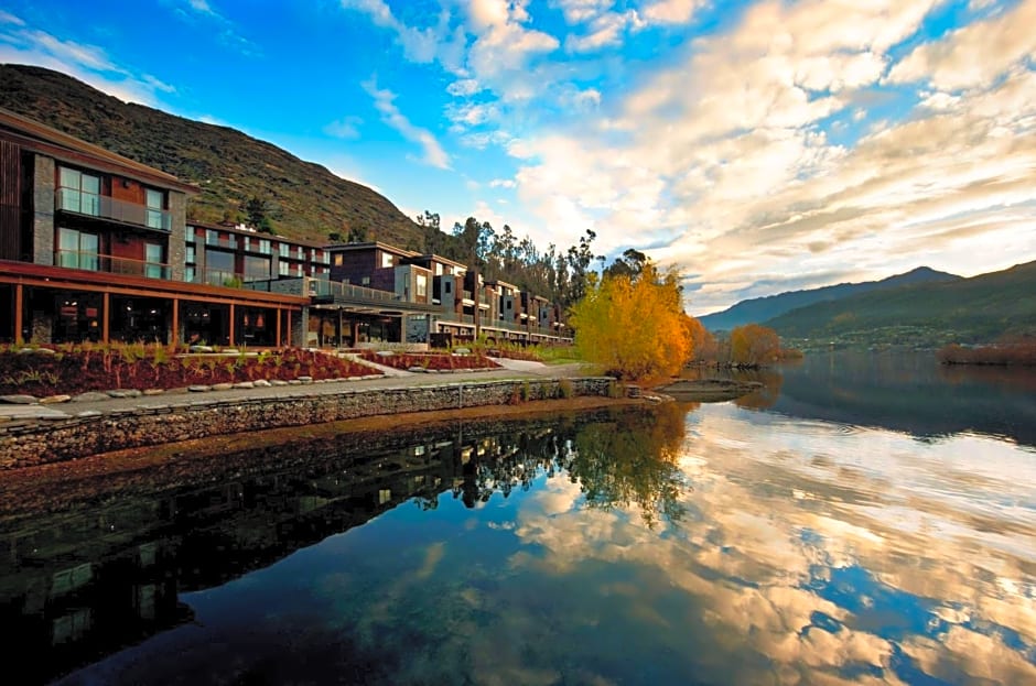 Hilton Queenstown Resort & Spa