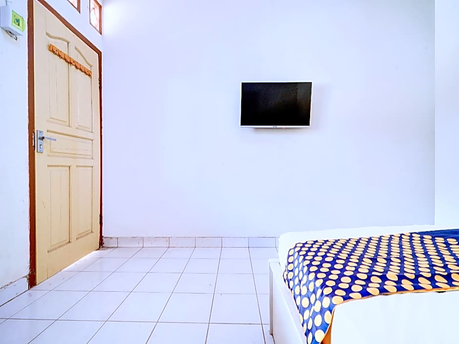 SPOT ON 93005 Berkah Kedawung Syariah  Near Fakultas Farmasi Universitas Muhammadiyah Ahmad Dahlan C