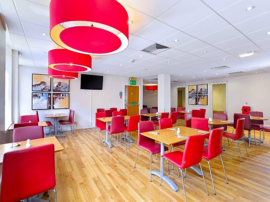 Travelodge Aberdeen Central