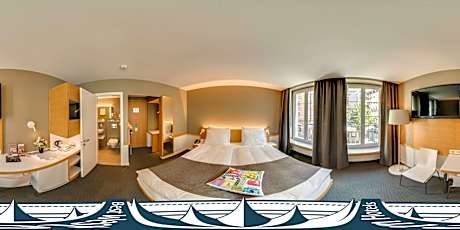 1 Double Bed Superior Room Free W-Lan Free Minibar Coffee And Tea Desk TV Full Breakfast