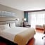 Holiday Inn Express Hotel & Suites Saint - Hyacinthe