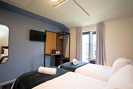 Twin room with Ensuite