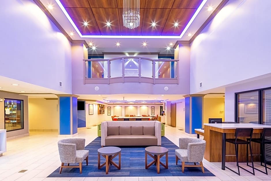 Holiday Inn Express Coventry S - West Warwick Area By IHG