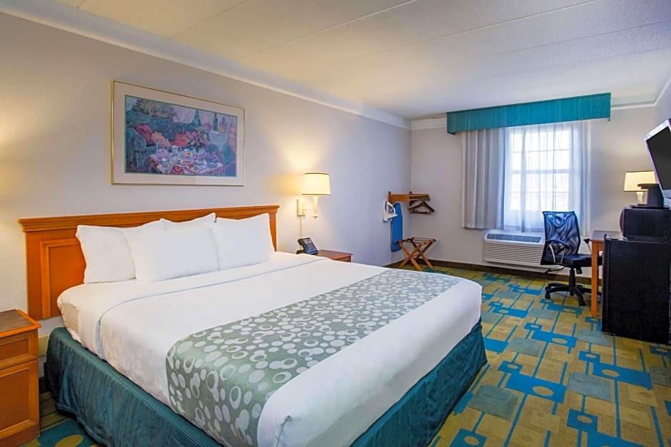 La Quinta Inn & Suites by Wyndham Norfolk Virginia Beach