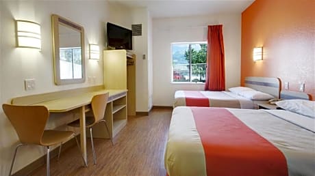 Deluxe Room, 2 Double Beds, Non Smoking, Refrigerator & Microwave