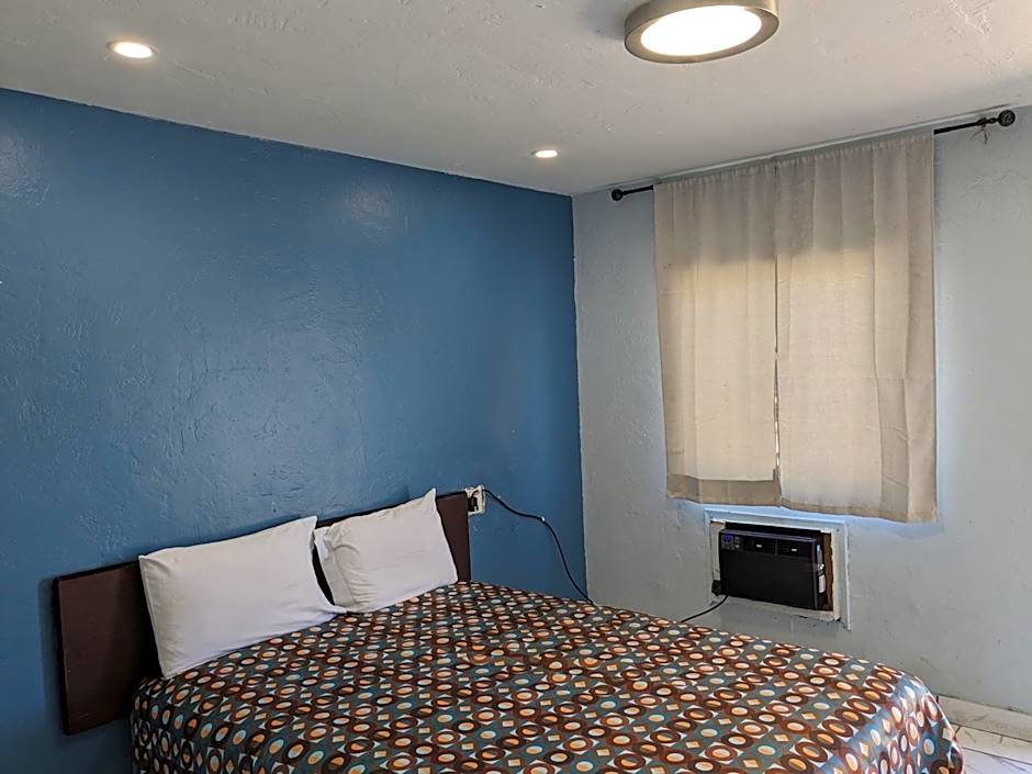 Green spot motel