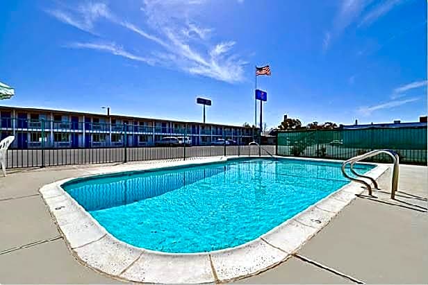 Motel 6-Willows, CA
