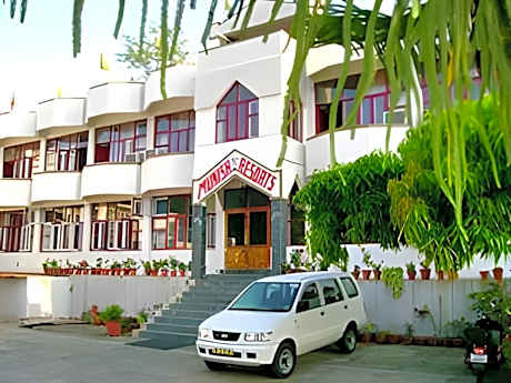 Munish Resorts