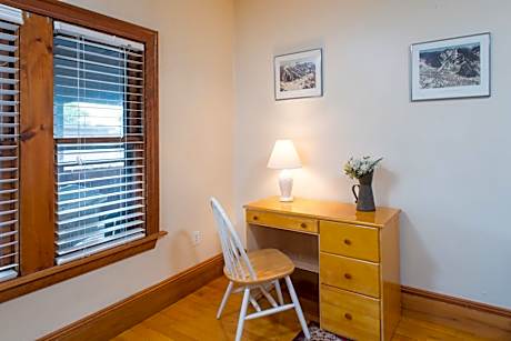 Budget Double Room with Shared Bathroom