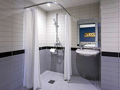 Accessible King Room