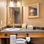 Fox Hotel And Suites