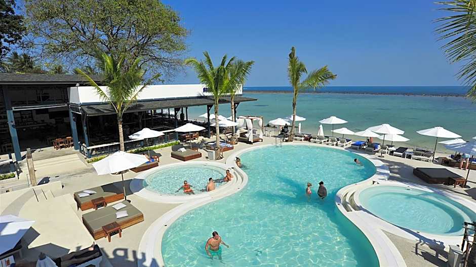 Combo Beach Hotel Samui