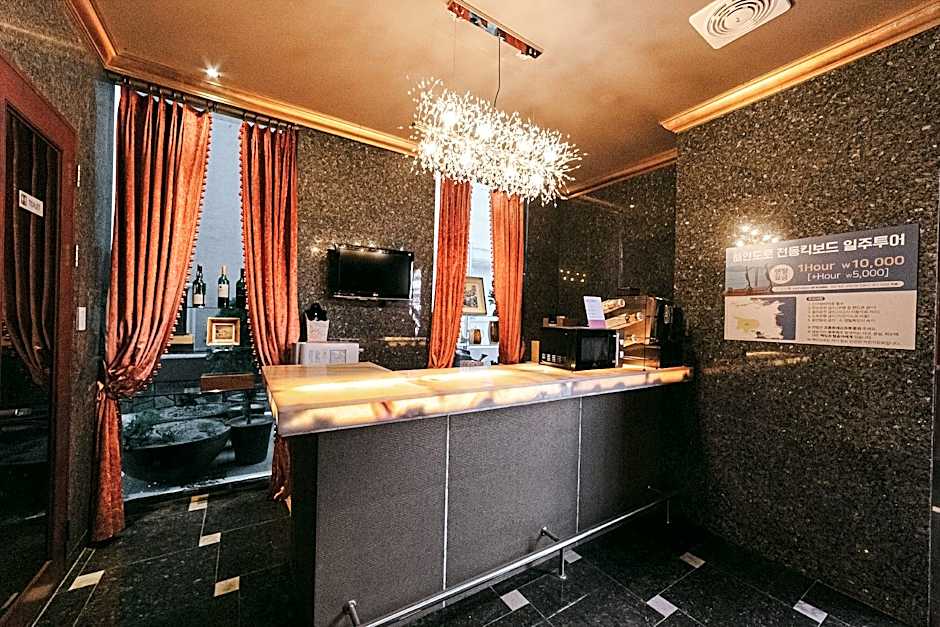 Tongyeong Gallery Hotel