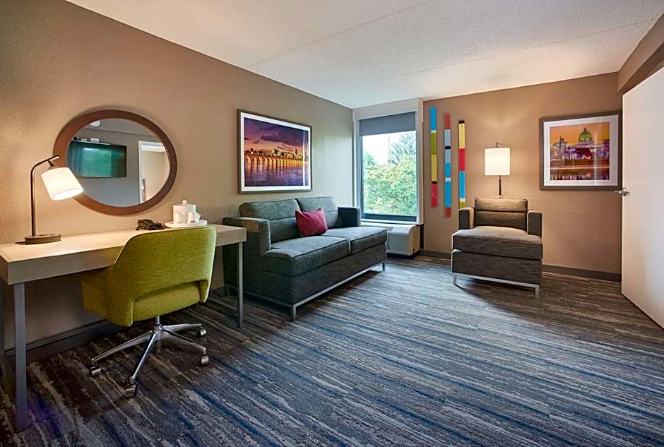 Hampton Inn By Hilton Harrisburg-West