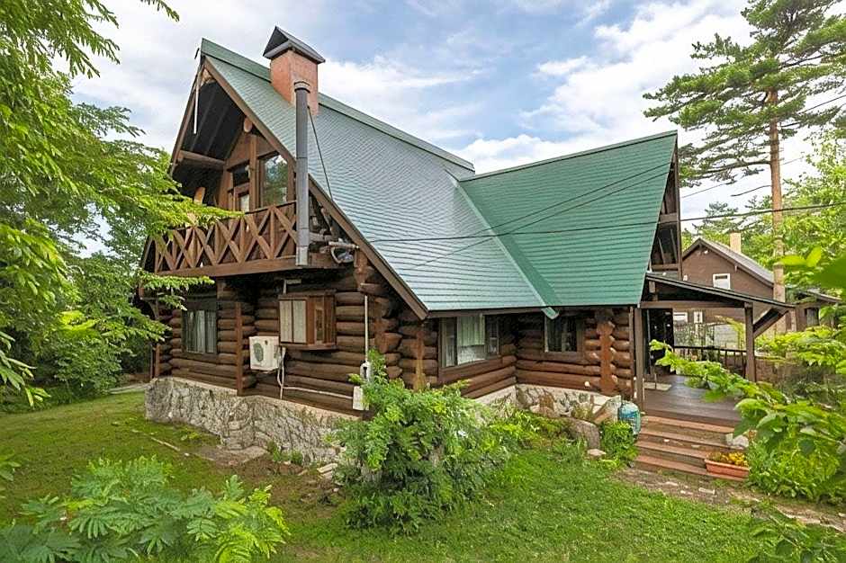 Reposer Hakuba Hotel and Offsite Villa