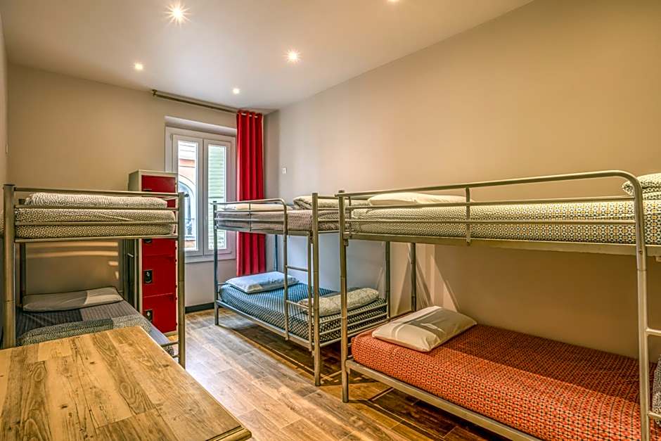 Villa Saint Exupery Beach Hostel