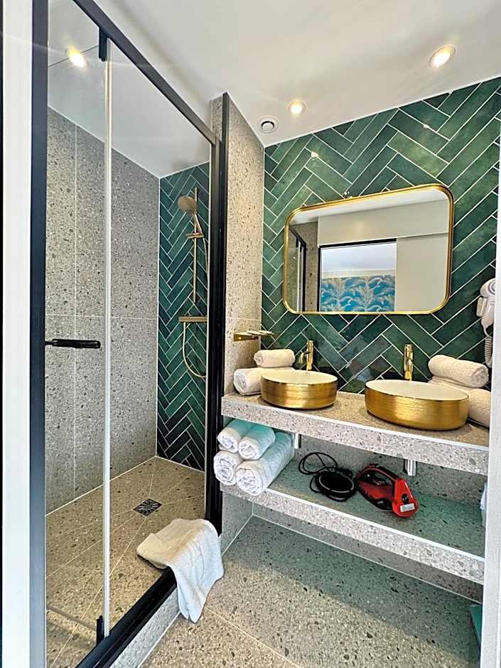 Nation Montmartre Hotel