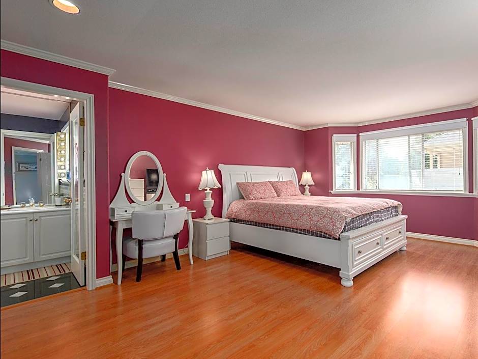 Fraser River Richmond Bed and Breakfast