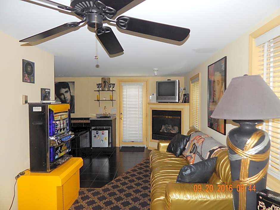 Photo 1 of 4 of Deluxe 1 King Bed Suite