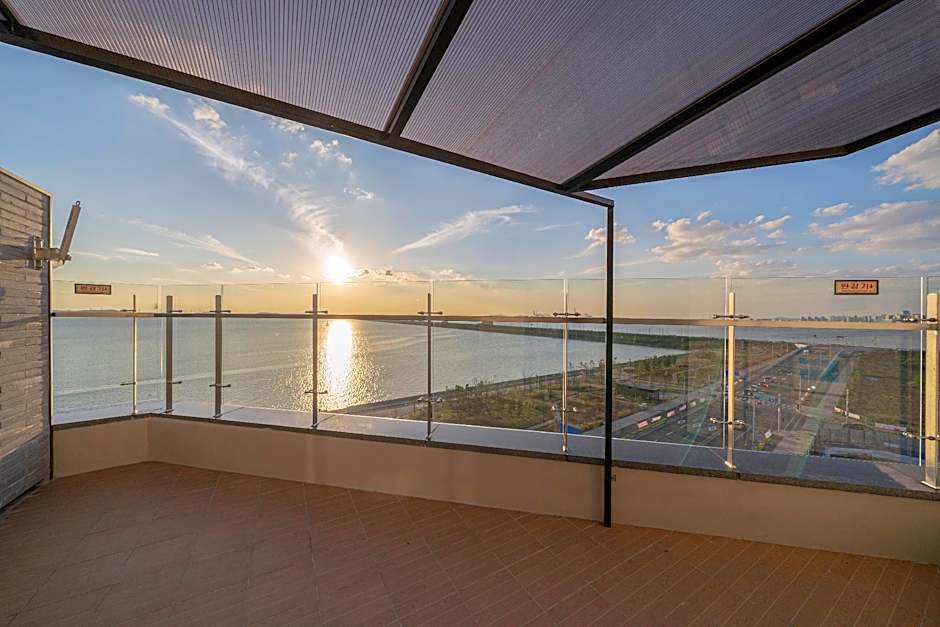 Brown Dot Siheung Geobuksum