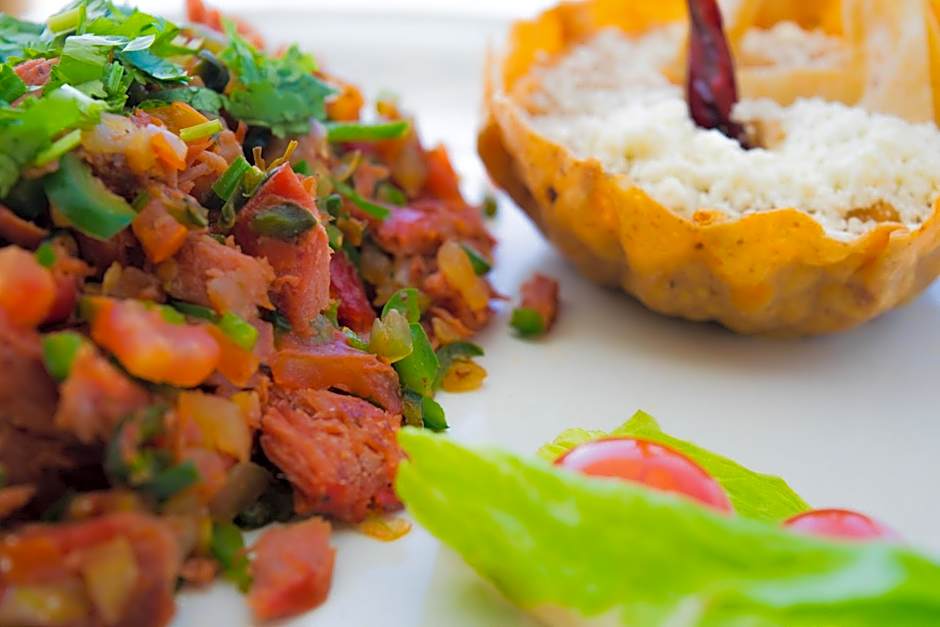 Costa de Oro Beach Hotel