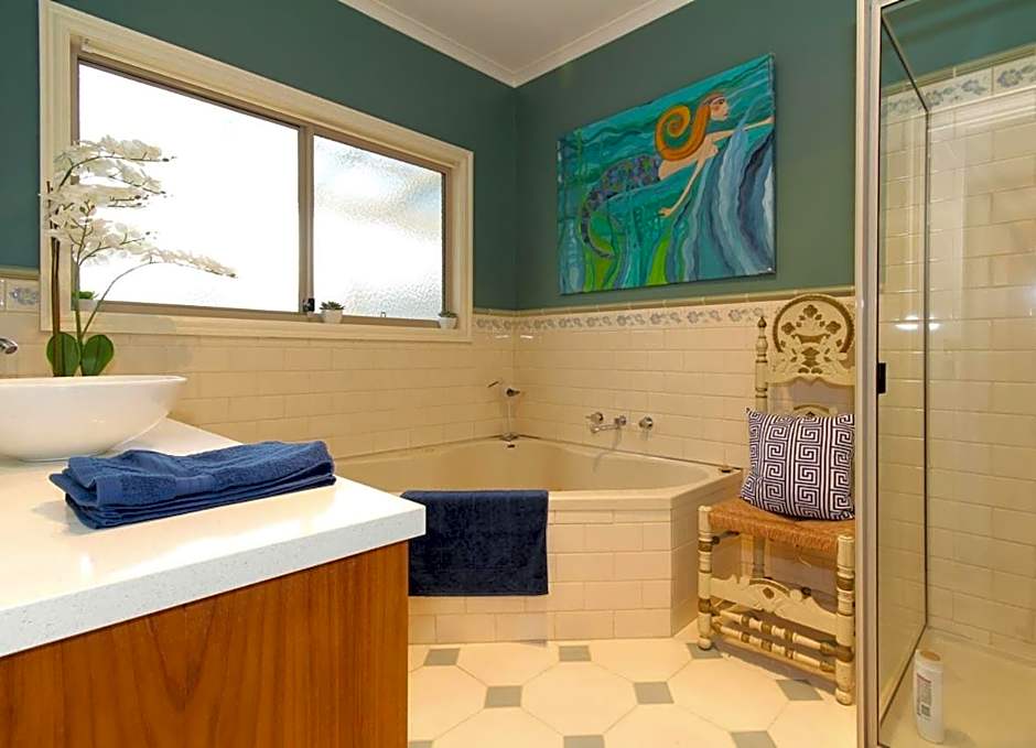 Nicholson BnB and Arts Centre