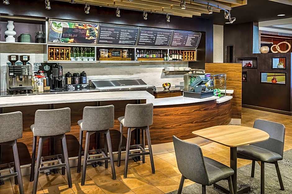 Courtyard by Marriott Charlotte City Center