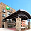 Holiday Inn Express & Suites Davenport North