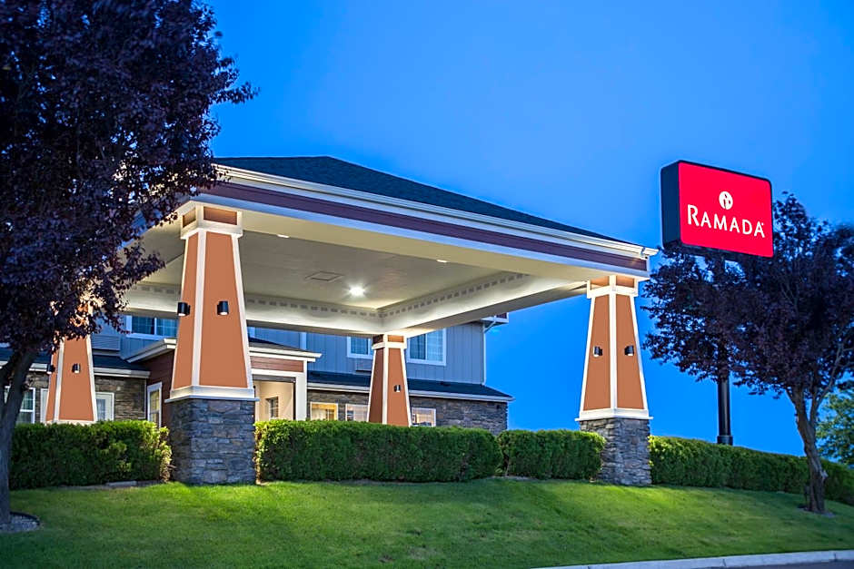 Ramada by Wyndham Moses Lake