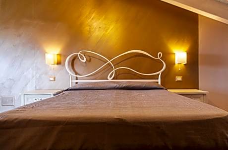 Double Room with Balcony and Sea View