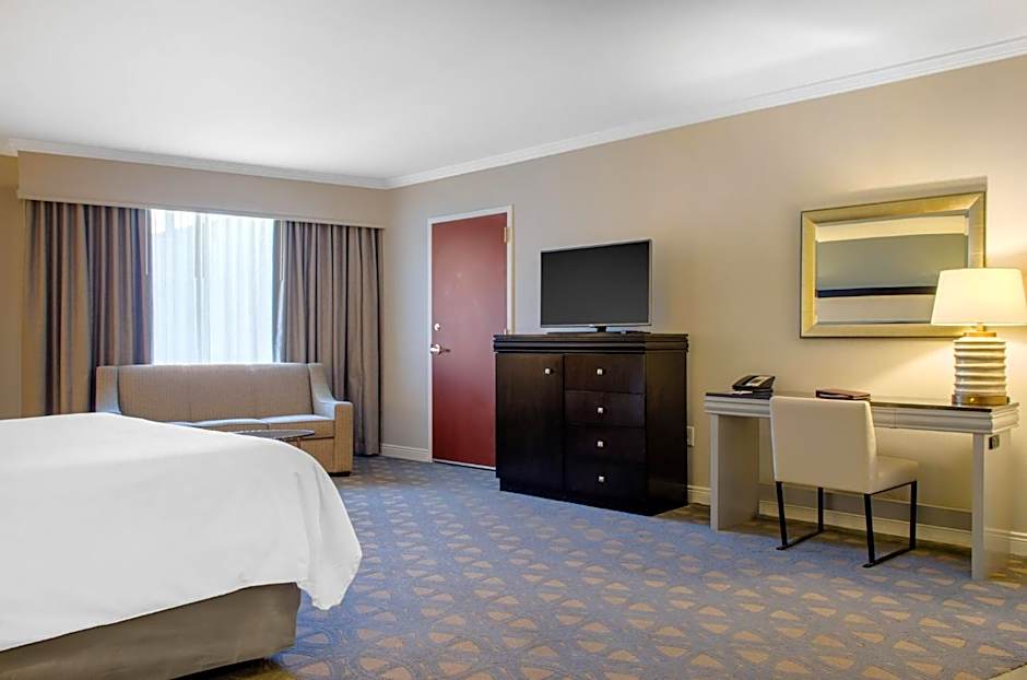 THE RIVERFRONT HOTEL NEW ORLEANS