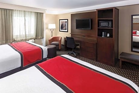 2 Queen Beds with Sofabed, Non-smoking, Full Breakfast