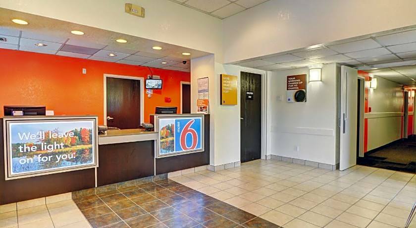 Motel 6-Seekonk, MA - Providence East