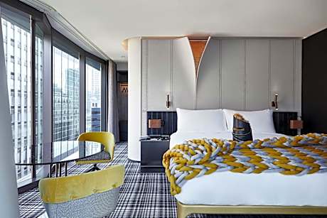Urban Suite, Suite, 1 King Super